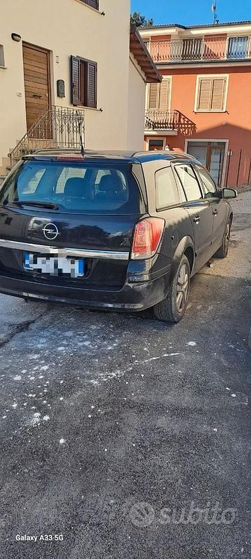 Usata Opel Astra 120 CV (88 kW) 2007 Nero Station wagon