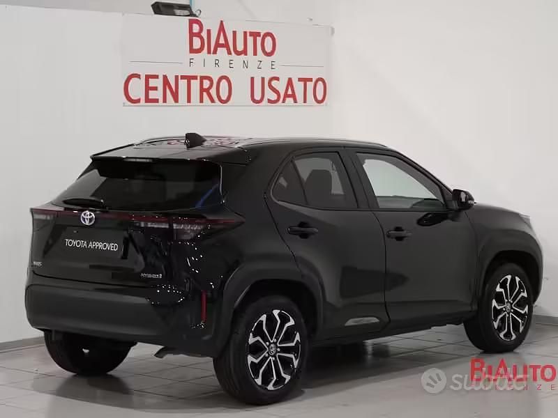 Usata Toyota Yaris Cross Trend 116 CV (85 kW) 2022 Nero SUV