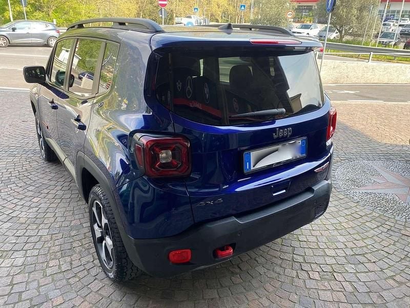 Usata Jeep Renegade Trailhawk 170 CV (125 kW) 2020 Blu/azzurro SUV