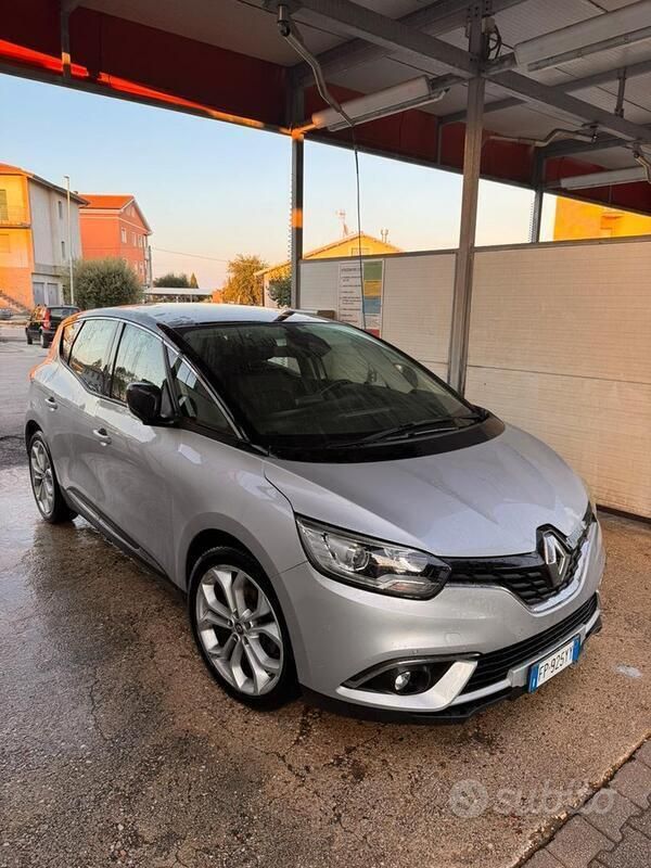 Usata 2018 Renault Scénic IV Monovolume | 15.500 € - Immagine 1/4