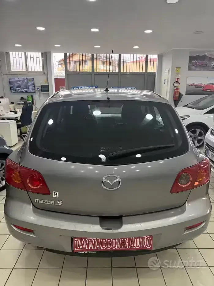 Usata Mazda 3 109 CV (80 kW) 2004 Grigio Berlina