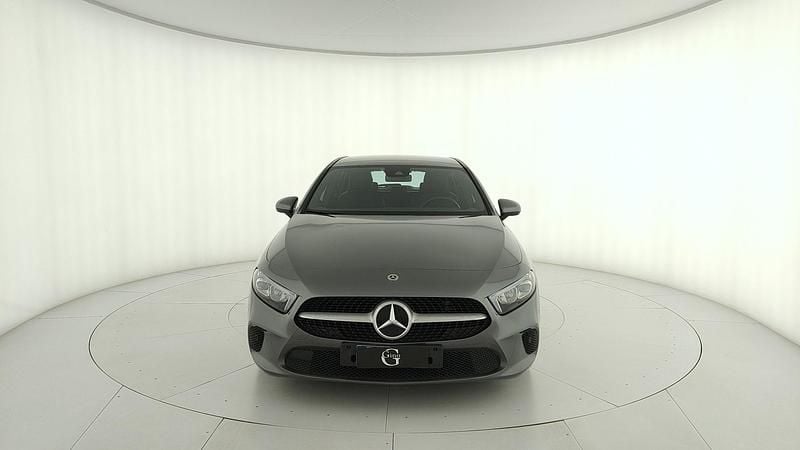 Usata Mercedes A180 116 CV (85 kW) 2022 Grigio Berlina