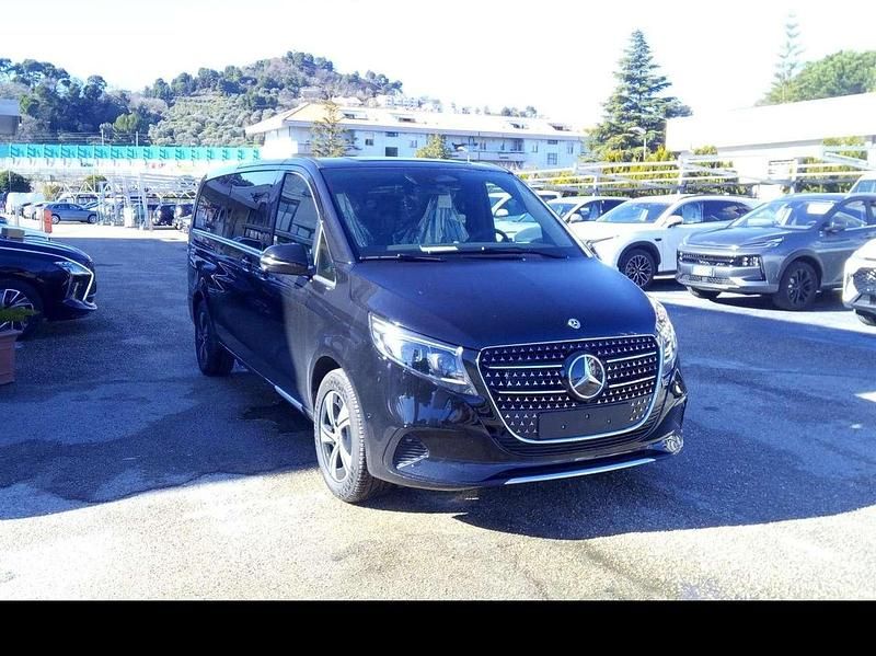 Nuova Mercedes V250 Avantgarde 190 CV (139 kW) 2026 Other Monovolume