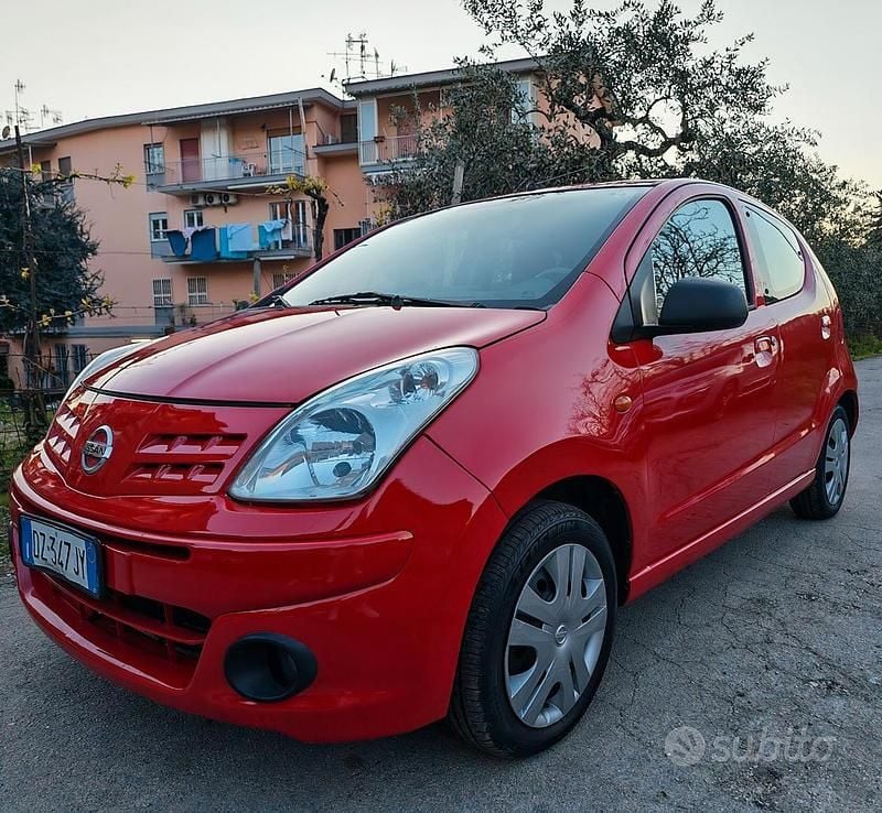 Usata Nissan Pixo 68 CV (50 kW) 2010 Rosso Utilitaria