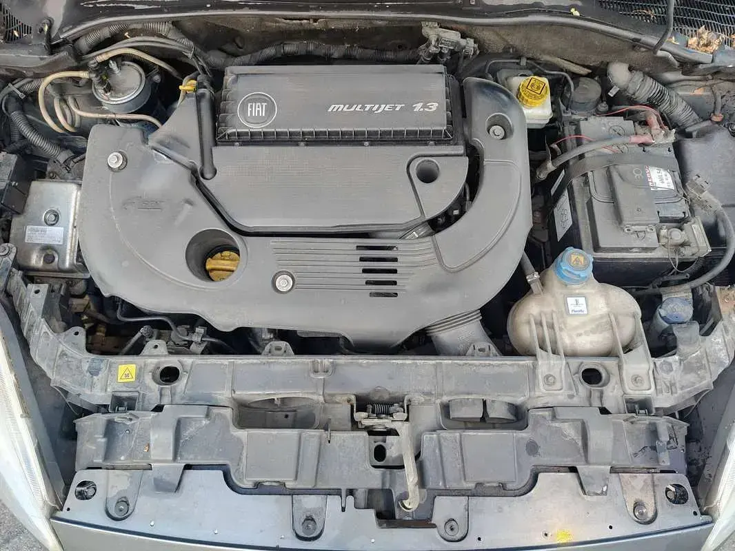 Usata Fiat Grande Punto S 75 CV (55 kW) 2011 Nero Utilitaria