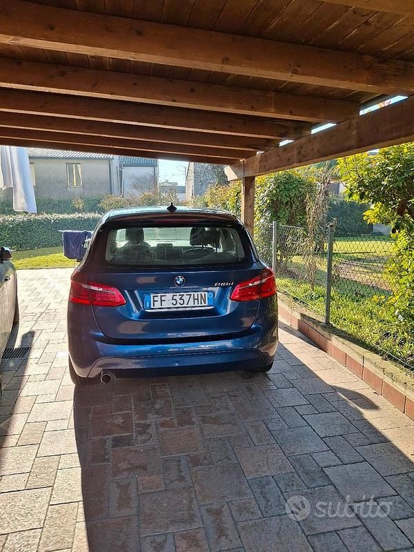 Begagnad BMW 218 Advantage 2017 Blå Kombi