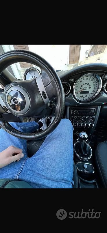 Begagnad Mini Cooper 88 HK (64 kW) 2005 Grå Halvkombi