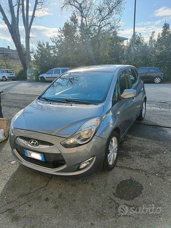 Usata Hyundai ix20 115 CV (84 kW) 2014 Grigio Utilitaria