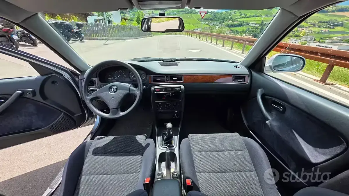 Usata Honda Civic 90 CV (66 kW) 1996 Grigio Berlina