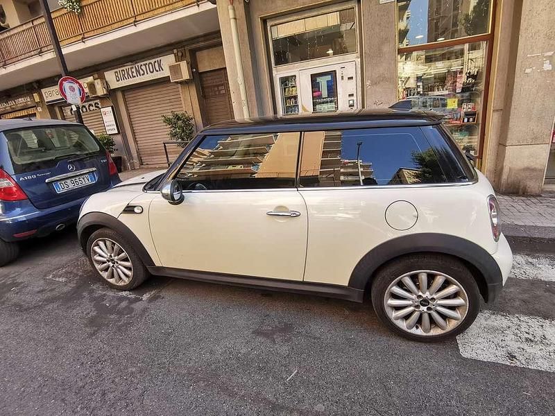 Occasion Mini Cooper D 111 ch (81 kW) 2011 Blanc Citadine