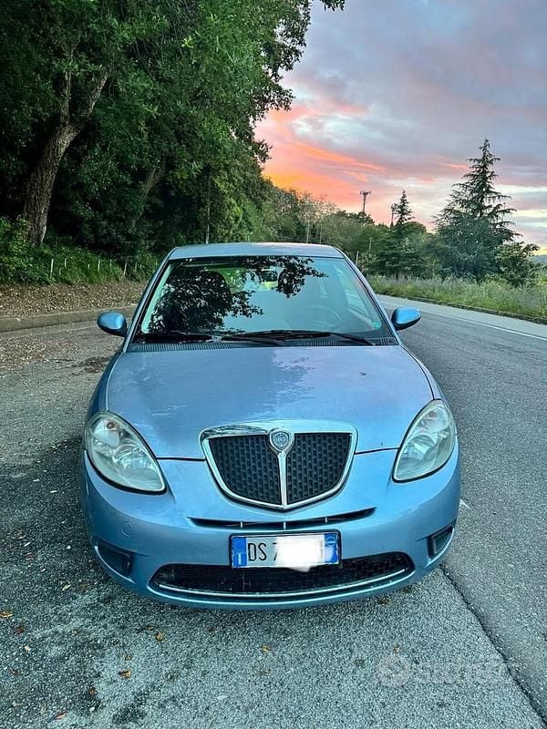 Usata 2008 Lancia Ypsilon Due volumi | 4000 € (Buon prezzo) - Immagine 1/4