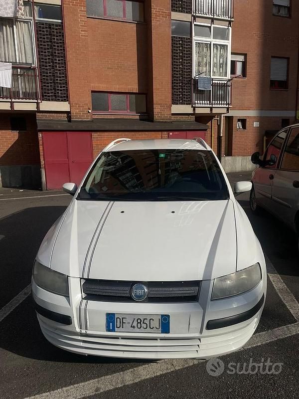 Usata Fiat Stilo Wagon 120 CV (88 kW) 2006 Bianco Station wagon