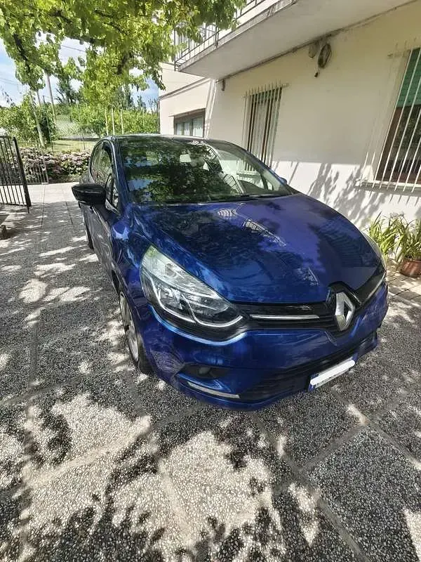 Usata Renault Clio IV 73 CV (53 kW) 2018 Berlina