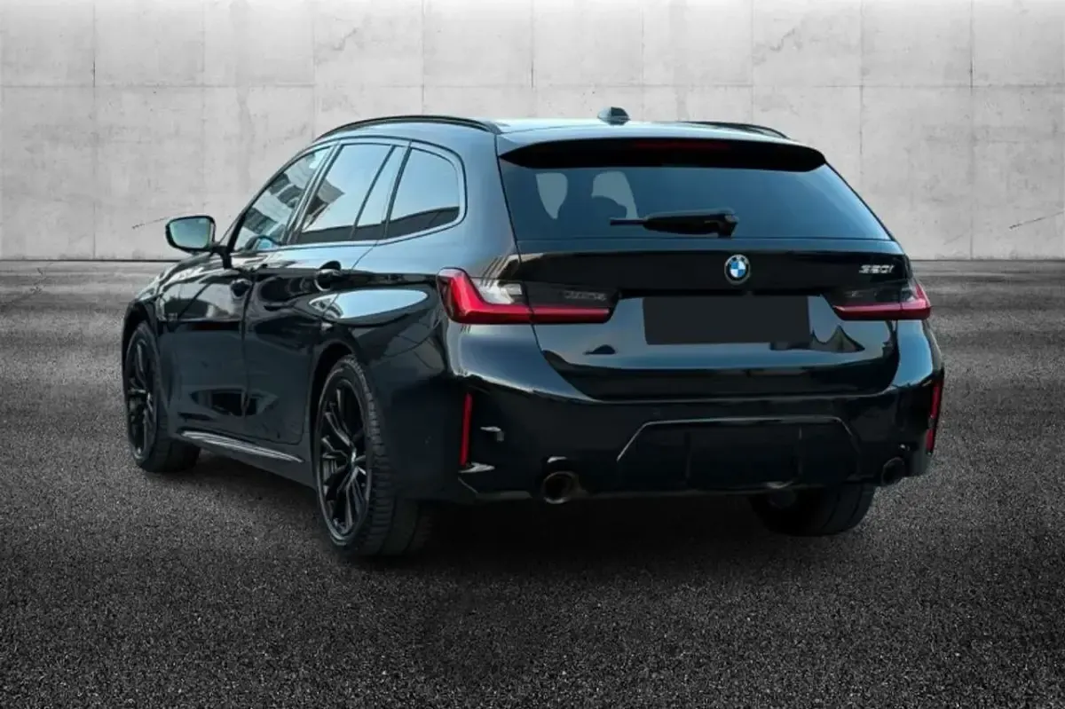 Usata BMW 320 M Sport 184 CV (135 kW) 2025 Nero Station wagon
