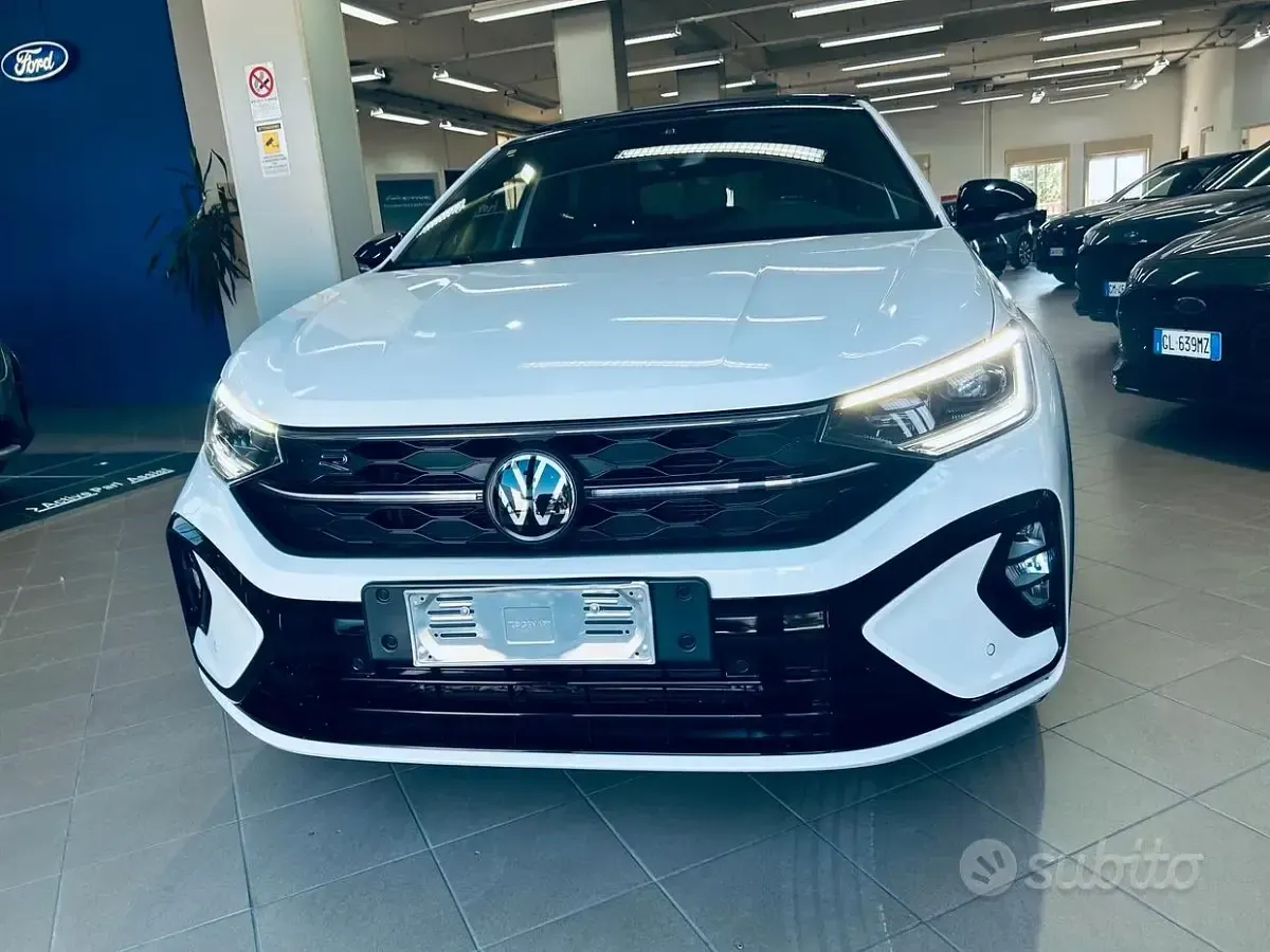 Usata VW Taigo R-line 110 CV (80 kW) 2022 Grigio SUV