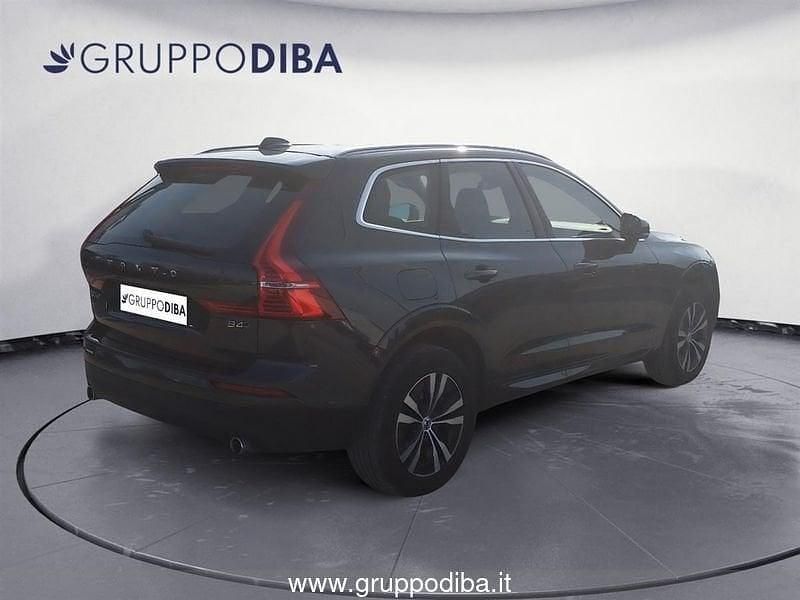 Usata Volvo XC60 Momentum 197 CV (144 kW) 2021 Grigio SUV