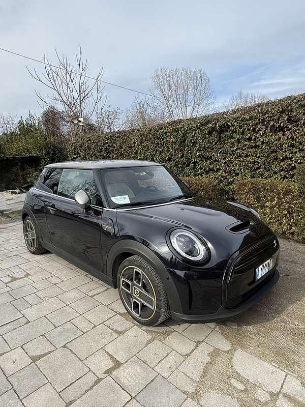 Usata Mini Cooper SE Premium 75 kW (102 CV) 2023 Utilitaria
