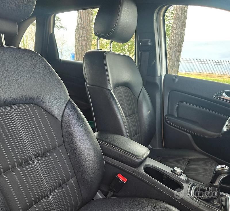 Usata Mercedes B180 2013 Bianco Utilitaria