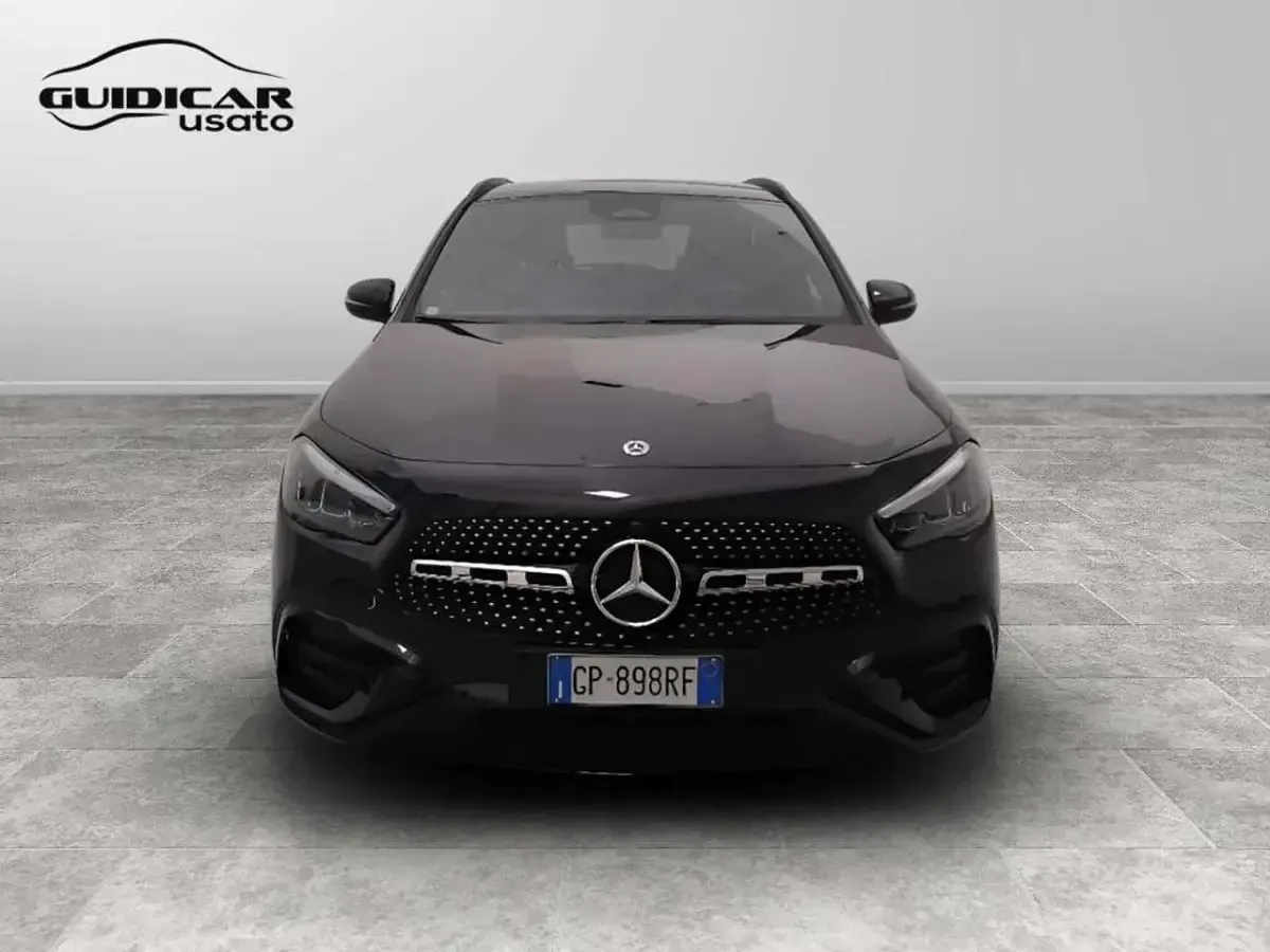 Usata Mercedes GLA180 Advanced Plus 116 CV (85 kW) 2023 Nero SUV