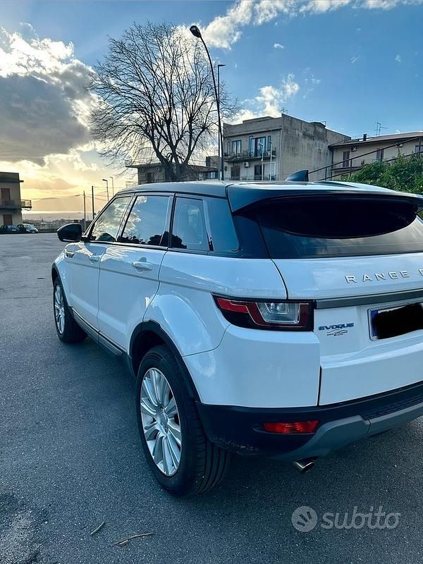 Usata Land Rover Range Rover evoque 150 CV (110 kW) 2017 Bianco SUV