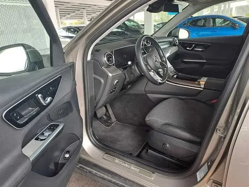 Usata Mercedes GLC220 Advanced Plus 197 CV (144 kW) 2023 Beige SUV