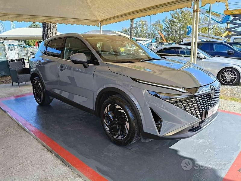 Usata Nissan Qashqai N-Connecta 140 CV (102 kW) 2025 Grigio SUV