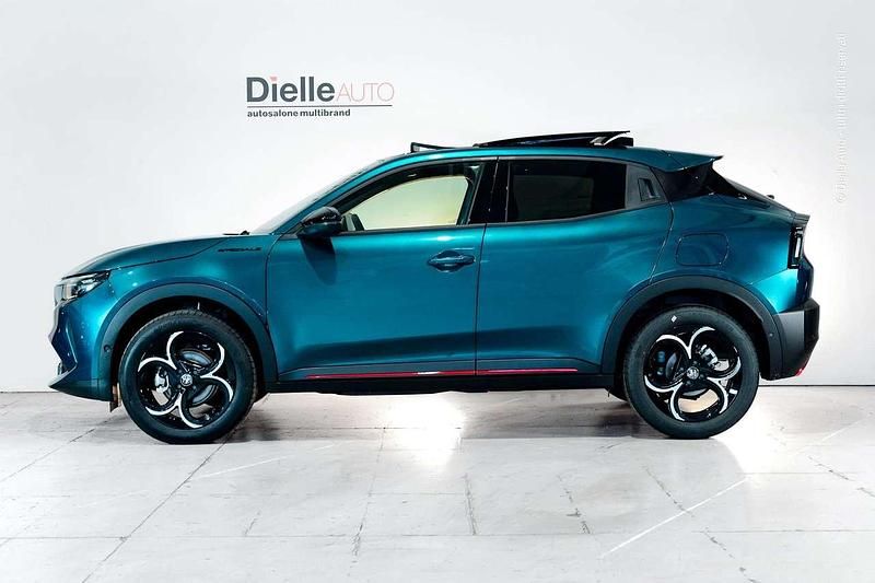 Nuova Alfa Romeo Junior Edizione Speciale 145 CV (106 kW) 2025 Blu/azzurro SUV