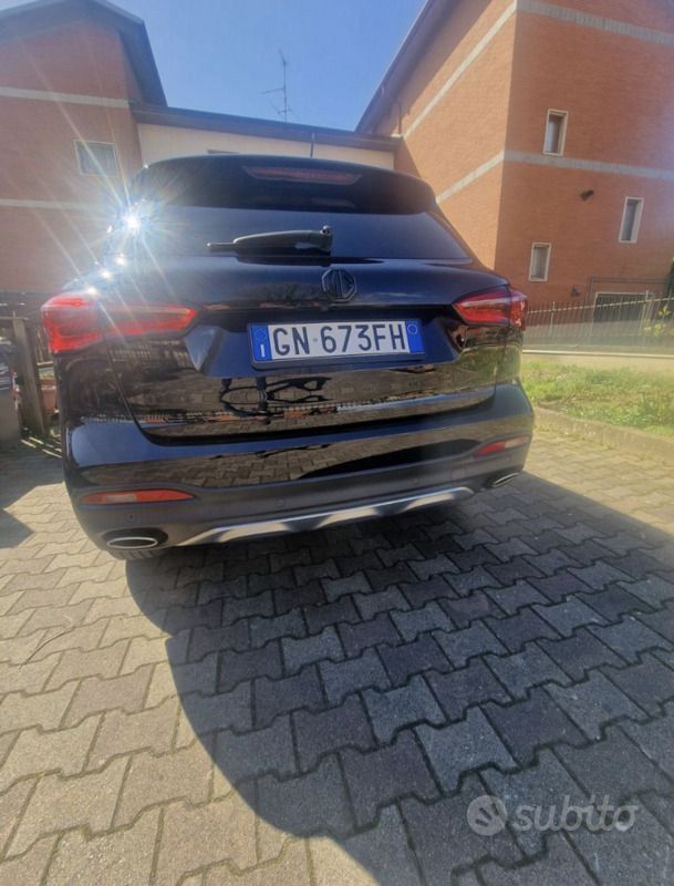Usata MG HS Luxury 162 CV (119 kW) 2023 Nero SUV