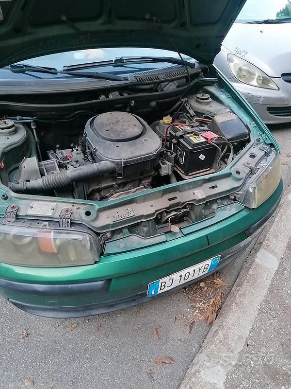 Usata Fiat Punto 80 CV (58 kW) 2000 Utilitaria