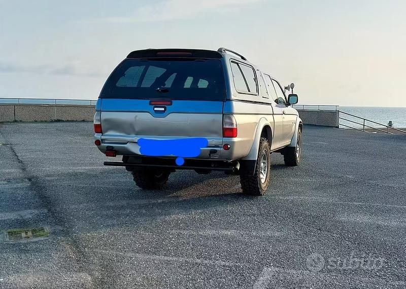 Usata Mitsubishi L200 2001 Grigio Pick-up