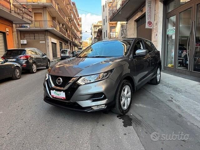Usata Nissan Qashqai Acenta 116 CV (85 kW) 2019 Grigio SUV