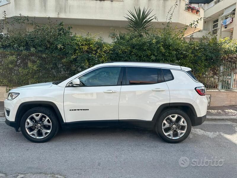 Bianco Usata 2020 Jeep Compass SUV | 21.000 € (Cara) - Immagine 1/4