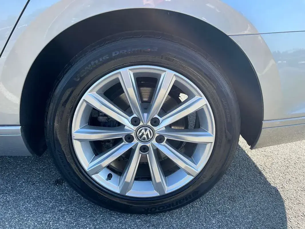 Usata VW Passat Business 120 CV (88 kW) 2017 Grigio Station wagon