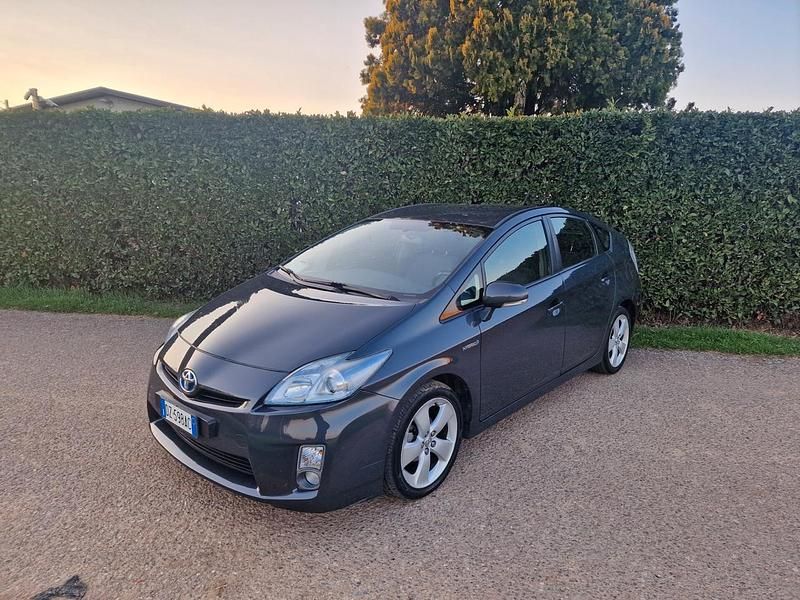 Usata Toyota Prius 99 CV (72 kW) 2009 Grigio Utilitaria