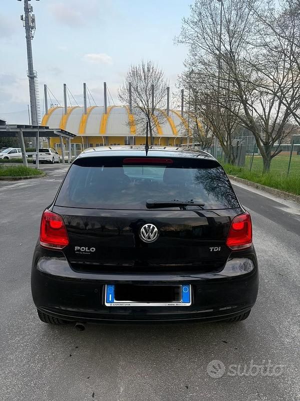 Usata VW Polo Highline 90 CV (66 kW) 2011 Nero Utilitaria