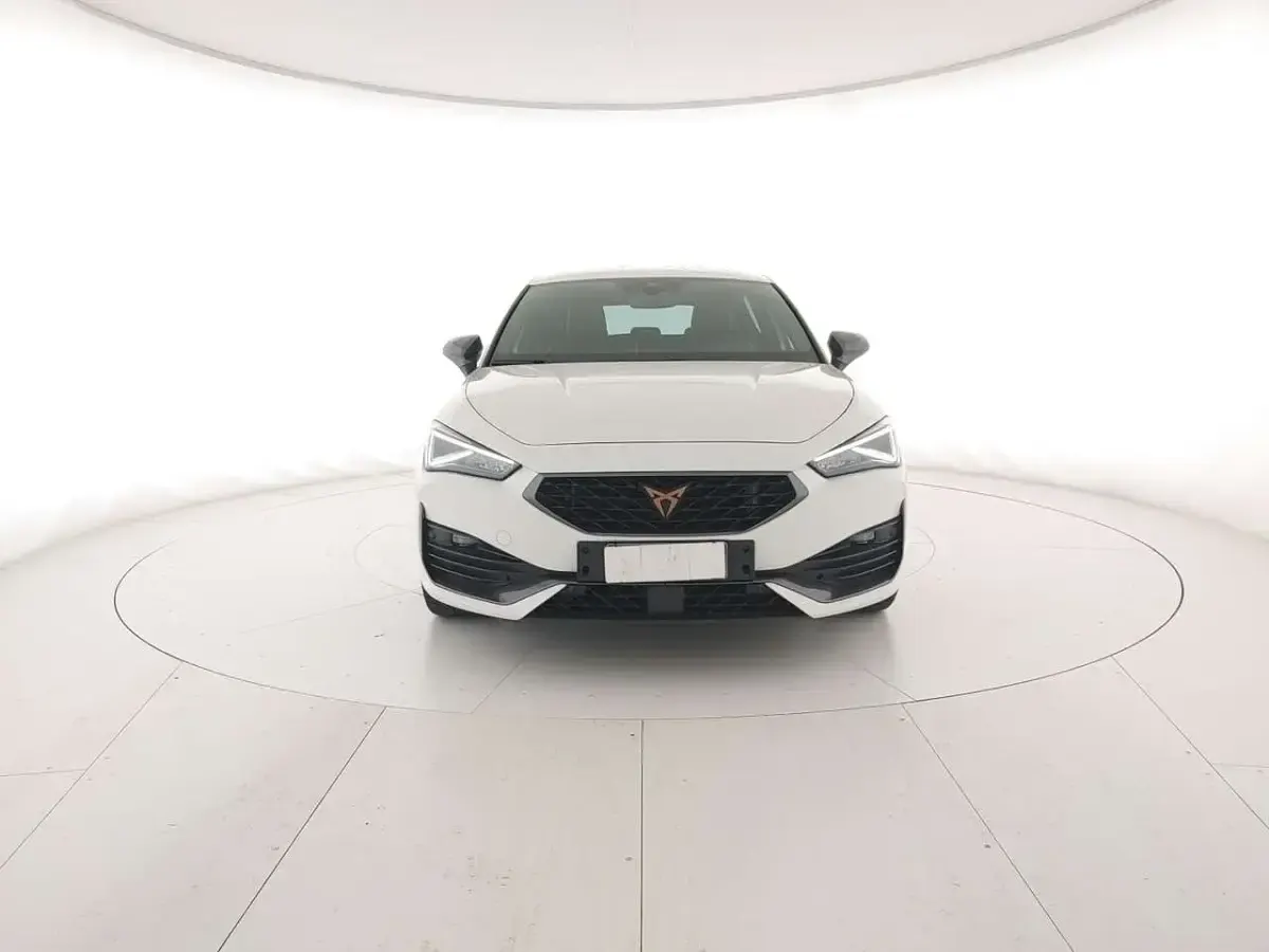 Usata Cupra Leon 150 CV (110 kW) 2024 Bianco "candy" Berlina