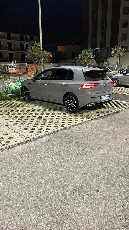 Usata VW Golf VII Style 115 CV (84 kW) 2021 Grigio Utilitaria