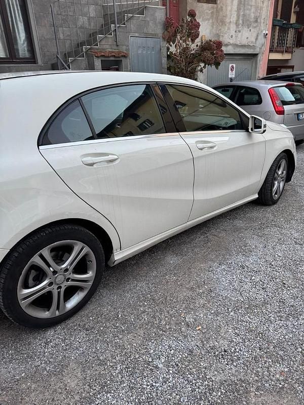 Usata Mercedes 180 109 CV (80 kW) 2015 Berlina