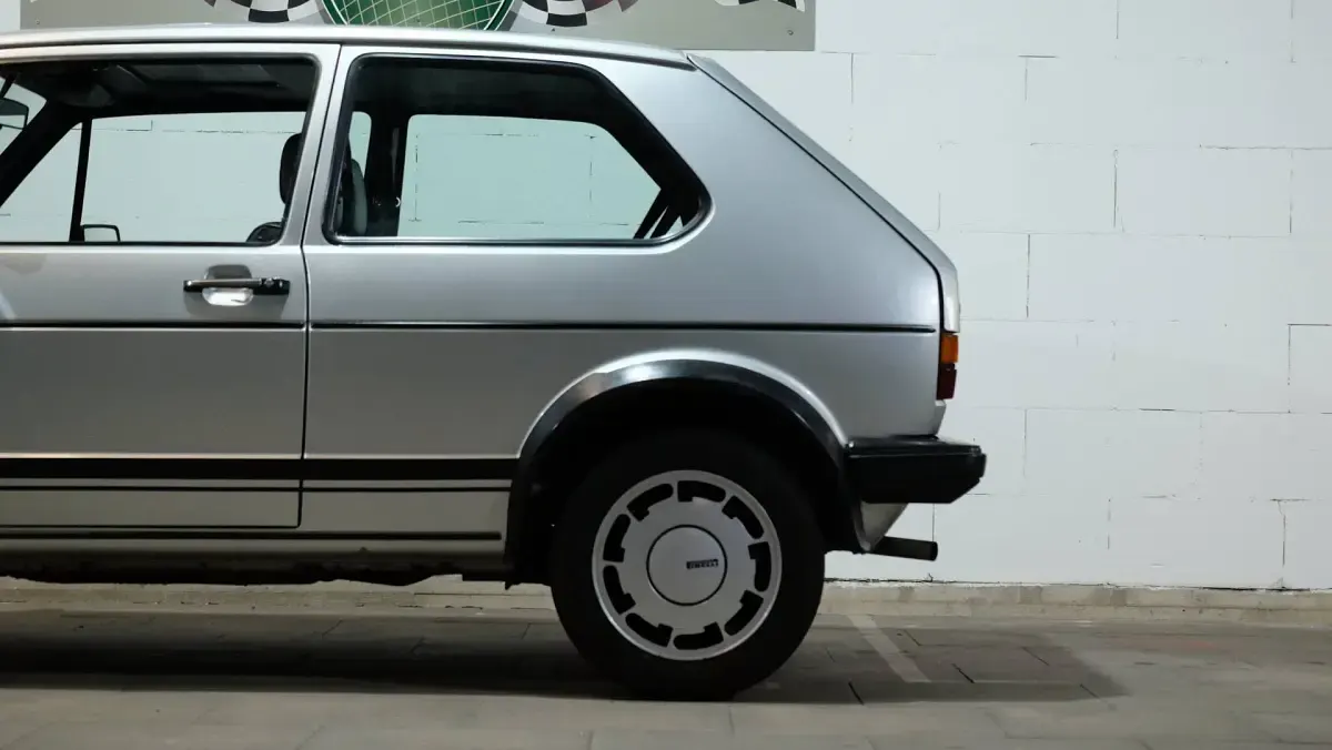 Usata VW Golf I GTI 110 CV (80 kW) 1981 Argento Utilitaria