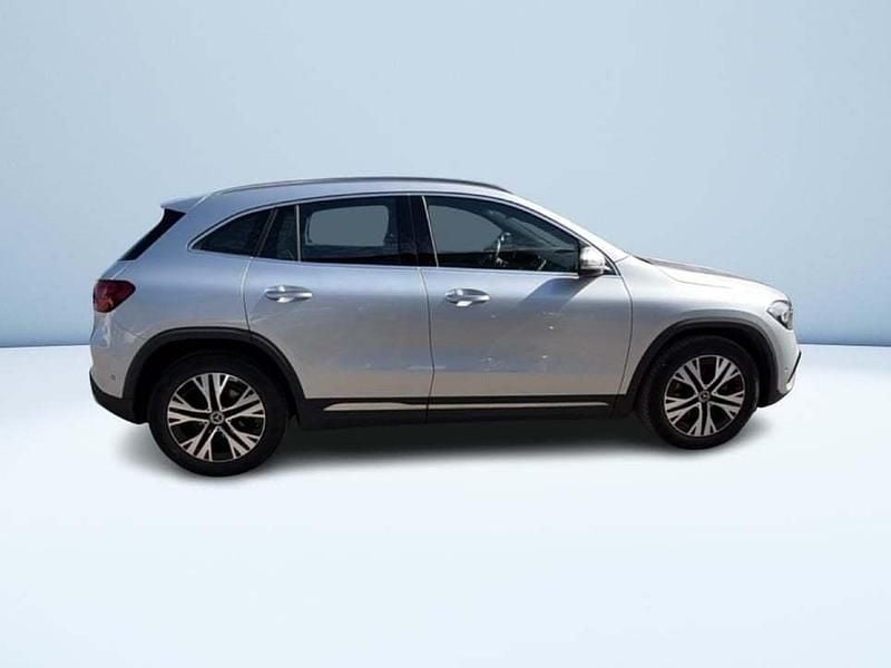 Usata Mercedes GLA180 Advanced Plus 116 CV (85 kW) 2023 Argento SUV