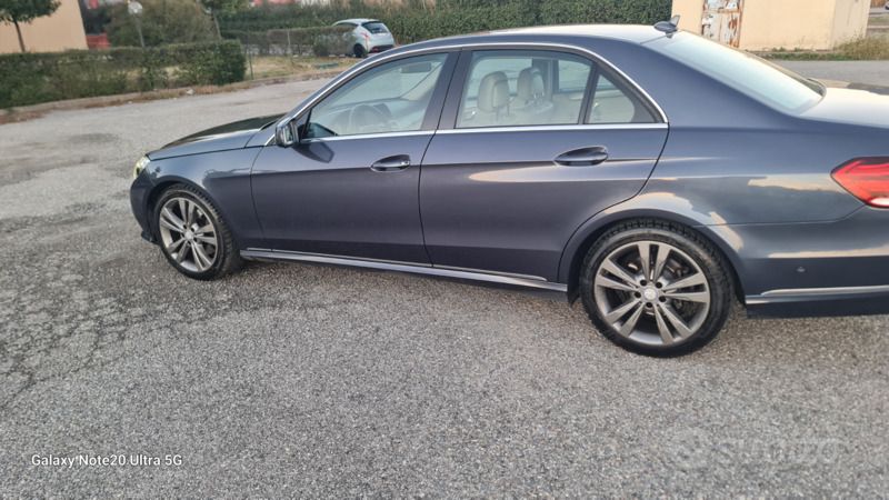 Usata 2014 Mercedes E250 Tre volumi | 16.500 € - Immagine 1/4