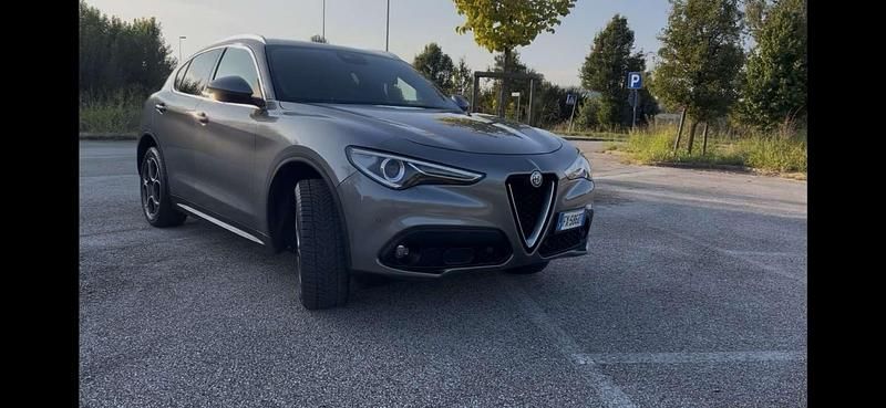 Usata Alfa Romeo Stelvio Tech Edition 209 CV (153 kW) 2019 SUV