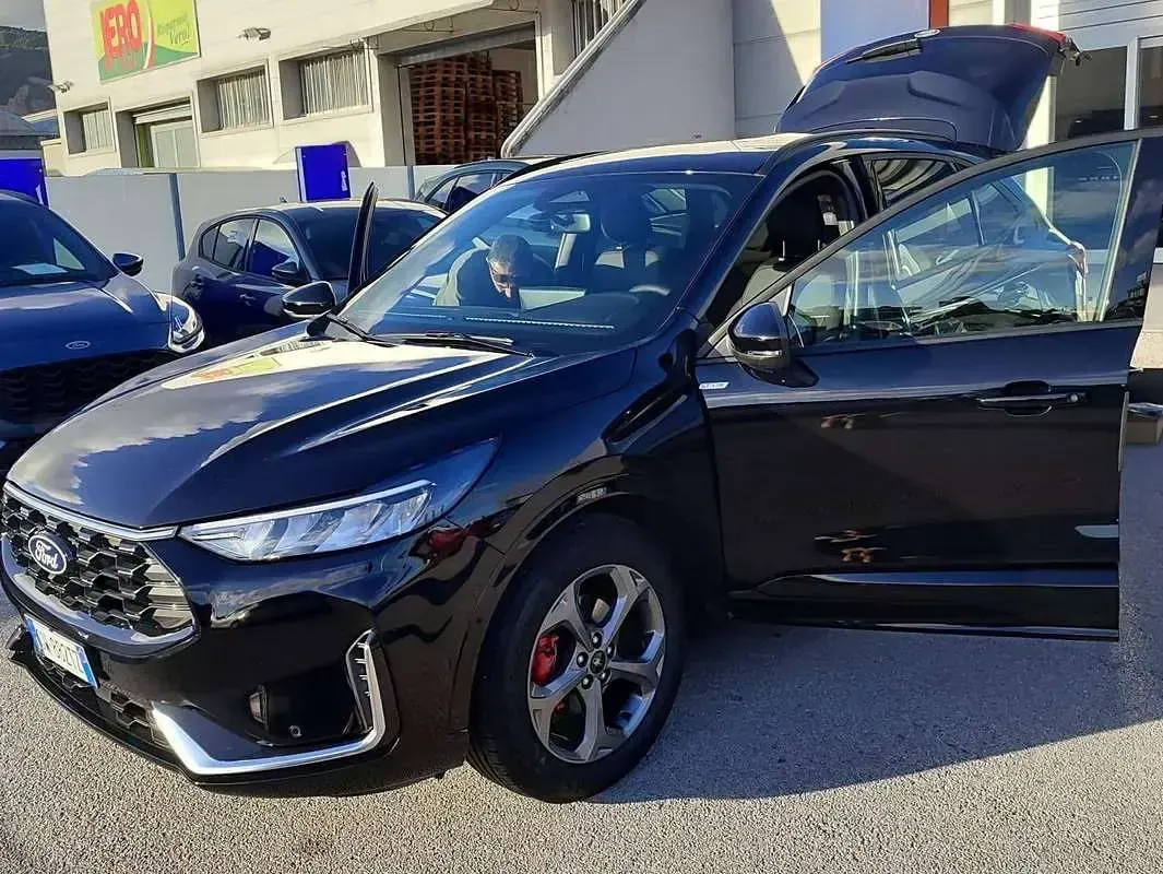 Usata Ford Kuga ST-Line X 151 CV (111 kW) 2024 Nero SUV