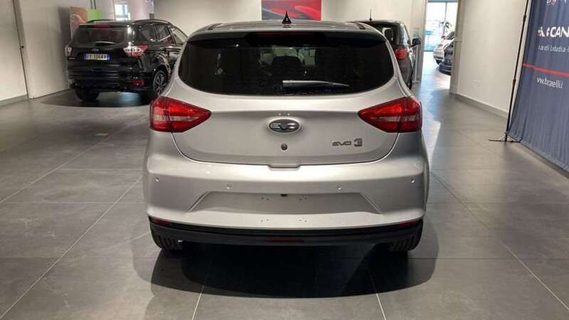 Usata EVO Evo 3 83 kW (113 CV) 2022 Argento SUV