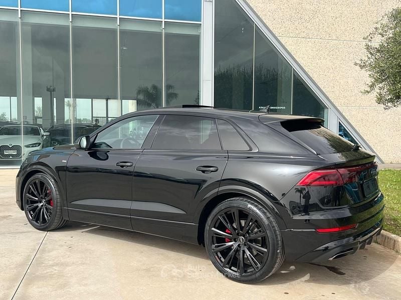 Nuova Audi Q8 S-Line 286 CV (210 kW) 2026 Nero SUV