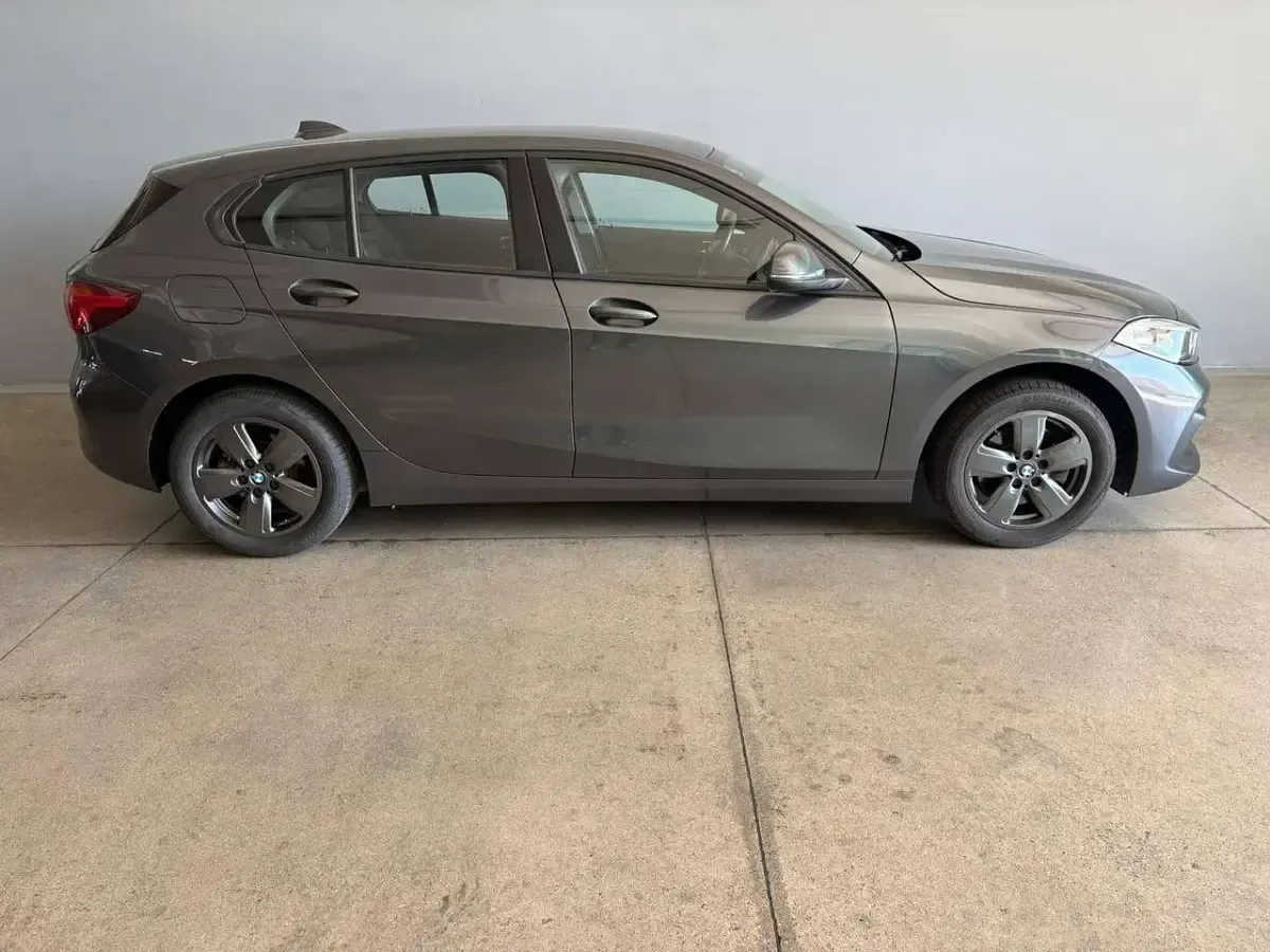 Usata BMW 116 Advantage 116 CV (85 kW) 2021 Grigio Utilitaria