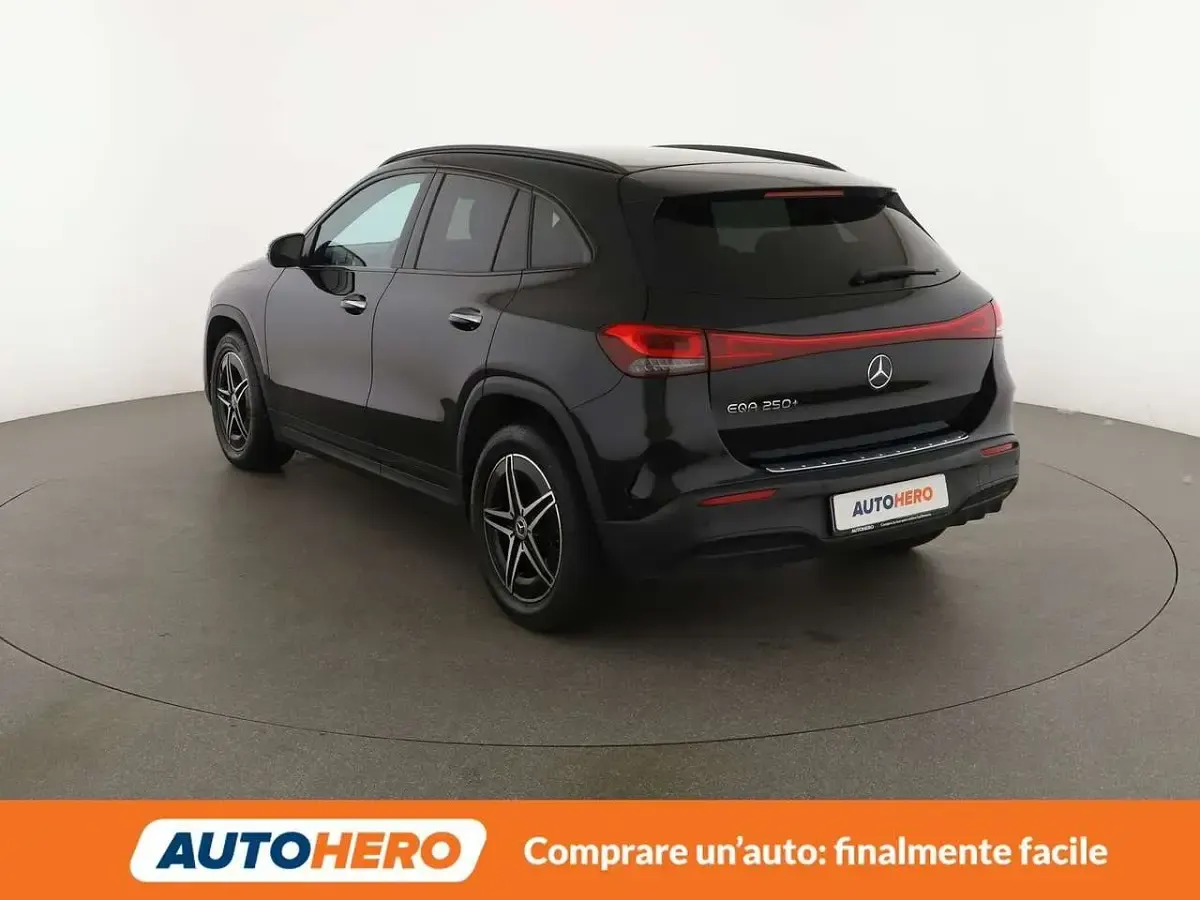 Usata Mercedes EQA250 AMG line 94 kW (129 CV) 2023 Nero SUV