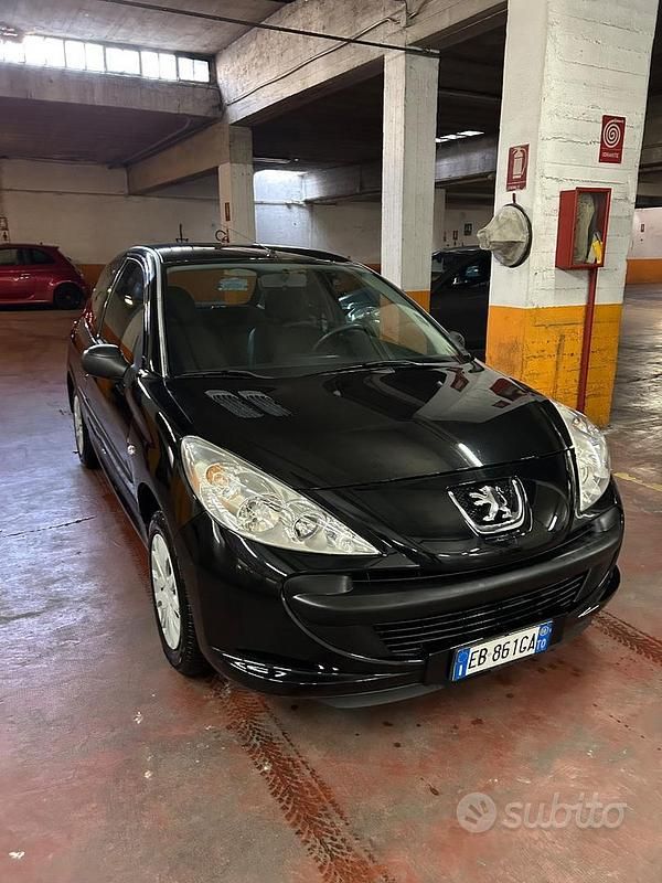 Usata Peugeot 206 60 CV (44 kW) 2010 Berlina