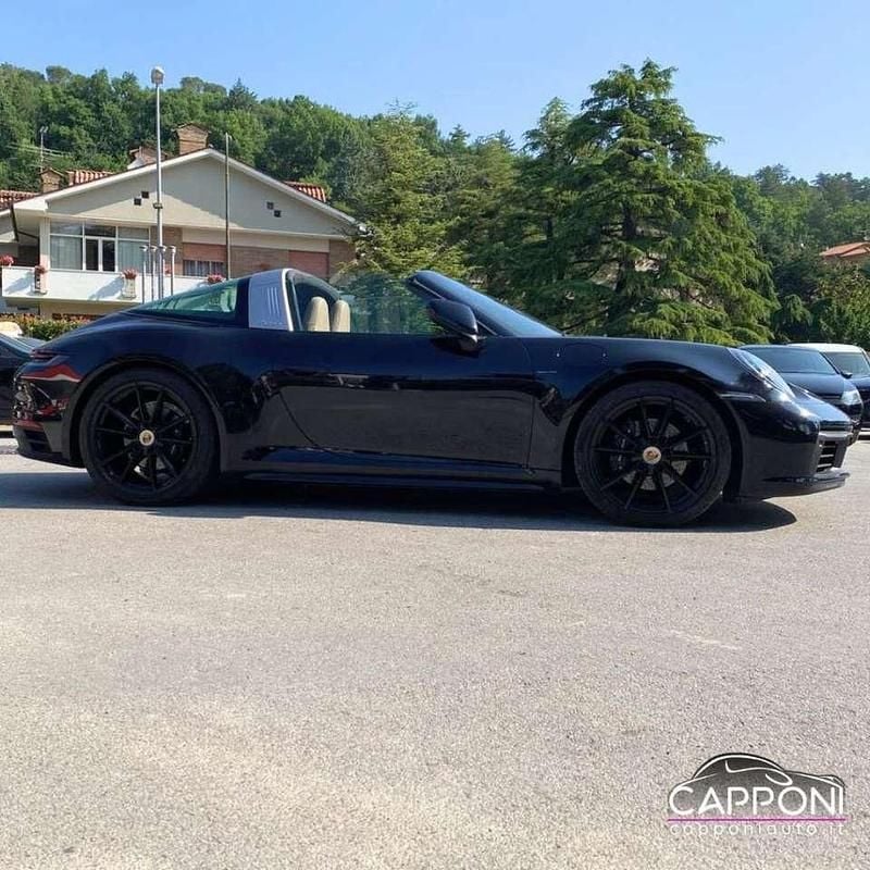 Usata Porsche 911 Targa 4 385 CV (283 kW) 2023 Nero Cabrio