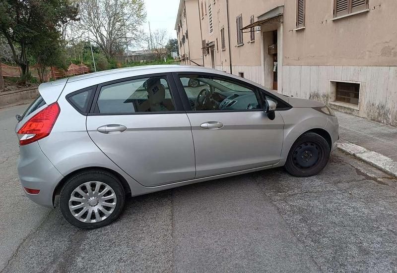 Second-hand Ford Fiesta 60 CP (44 kW) 2011 Hatchback